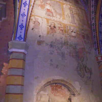 peintures murales dans l'église